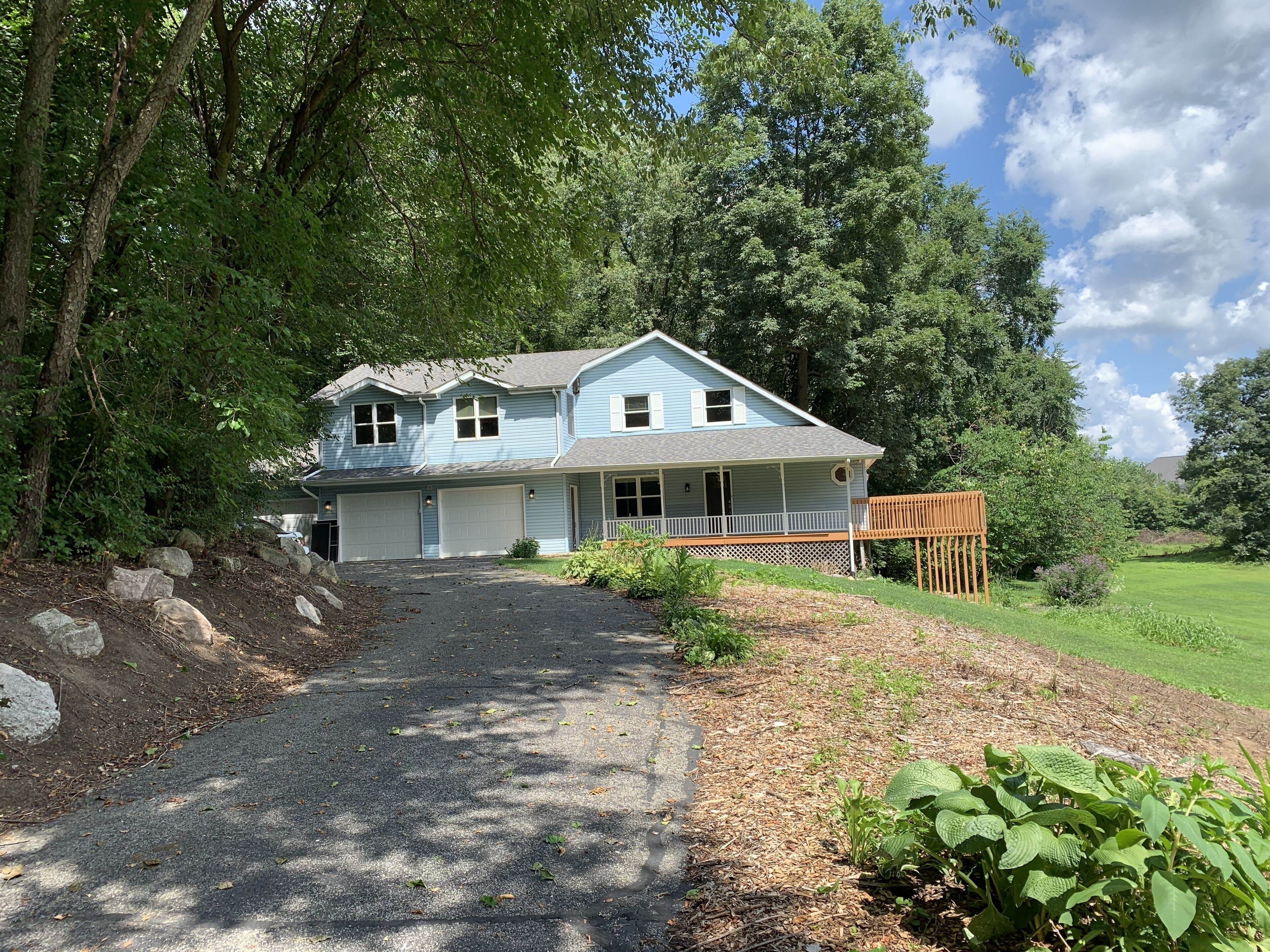 *** NEW LISTING*** Your home for Fighting Irish Football weekends!
