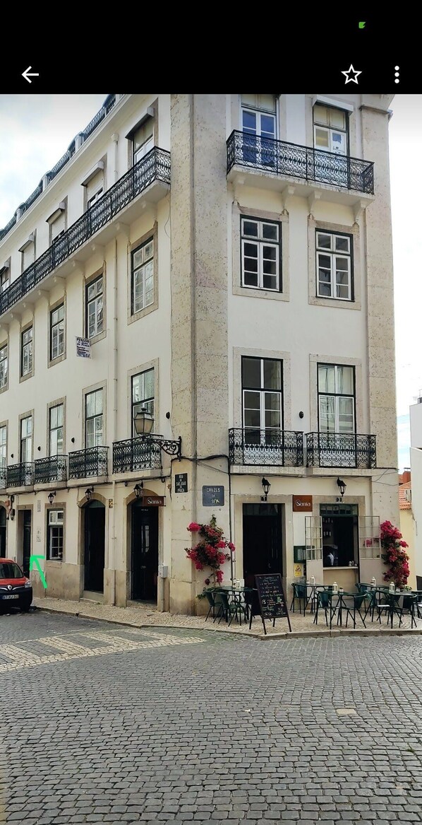 Front of property - No Limit Alfama Guesthouse (Lisbon)