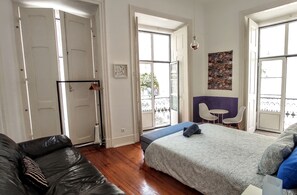 Superior Room | Minibar, free WiFi, bed sheets - No Limit Alfama Guesthouse (Lisbon)