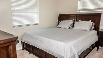 5 bedrooms, memory foam beds, WiFi, bed sheets