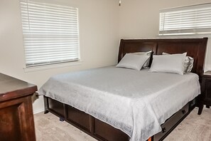 5 habitaciones, colchones con efecto memoria, wifi y ropa de cama 