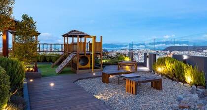 Upea 2 makuuhuoneen huoneisto, jossa uima-allas, kuntosali, näkymä ja enemmän Quitossa