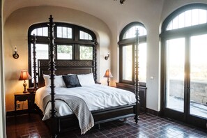 Exclusive Room | Living area