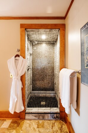 Design Room | Bathroom shower - The Davidson (St. Paul)