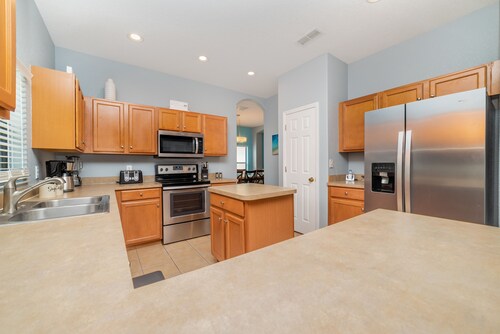 ✨ Luxurious 6BR Villa w/ Private Pool & Game Room near Disney 🏝️🎢