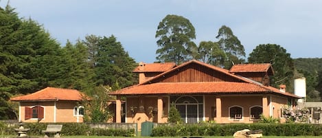 Esterni