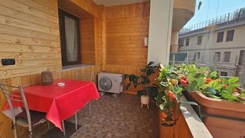 浪漫双人房或双床房, 1 张特大床, 私人浴室 (External) | 埃及棉床单、高档床上用品、羽绒被、记忆海绵床垫
