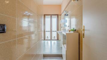 Romantic Triple Room, Multiple Beds, Private Bathroom (External) | Bathroom | Shower, rainfall showerhead, free toiletries, hair dryer