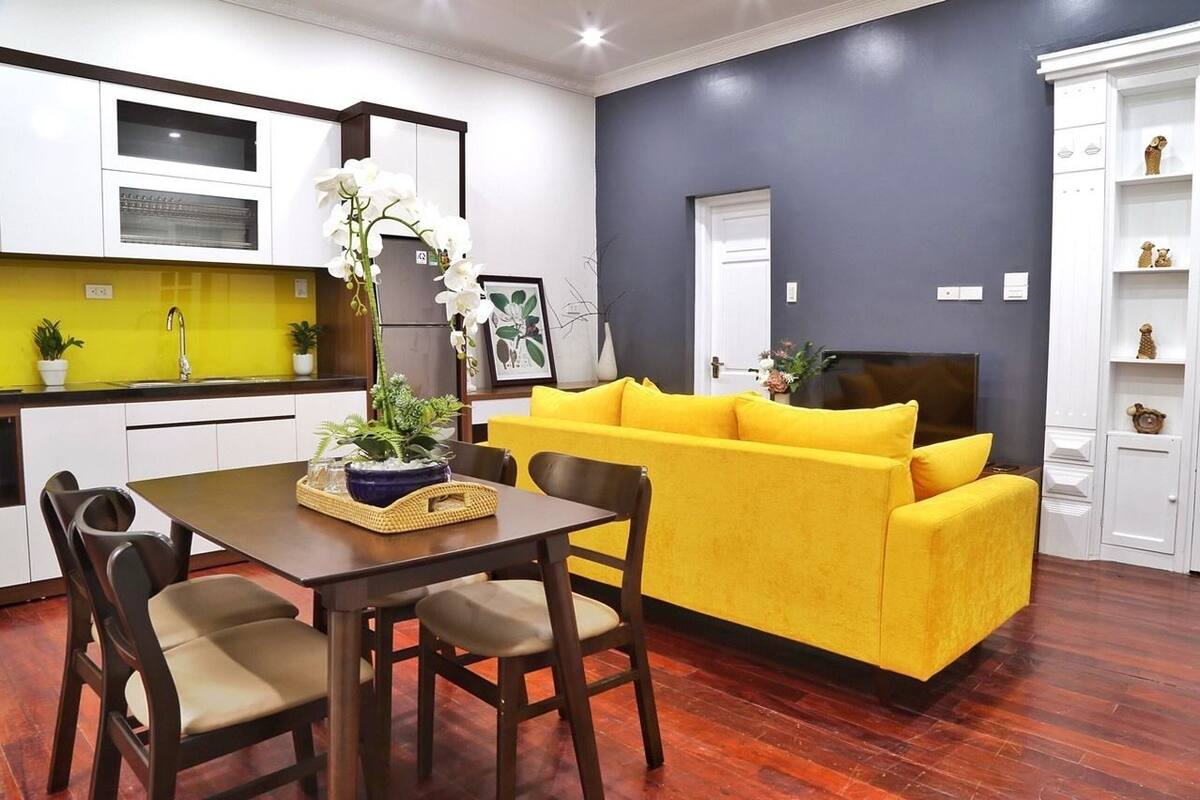 Basic Apartment, 2 Bedrooms, Non Smoking, Pool Access | Living area