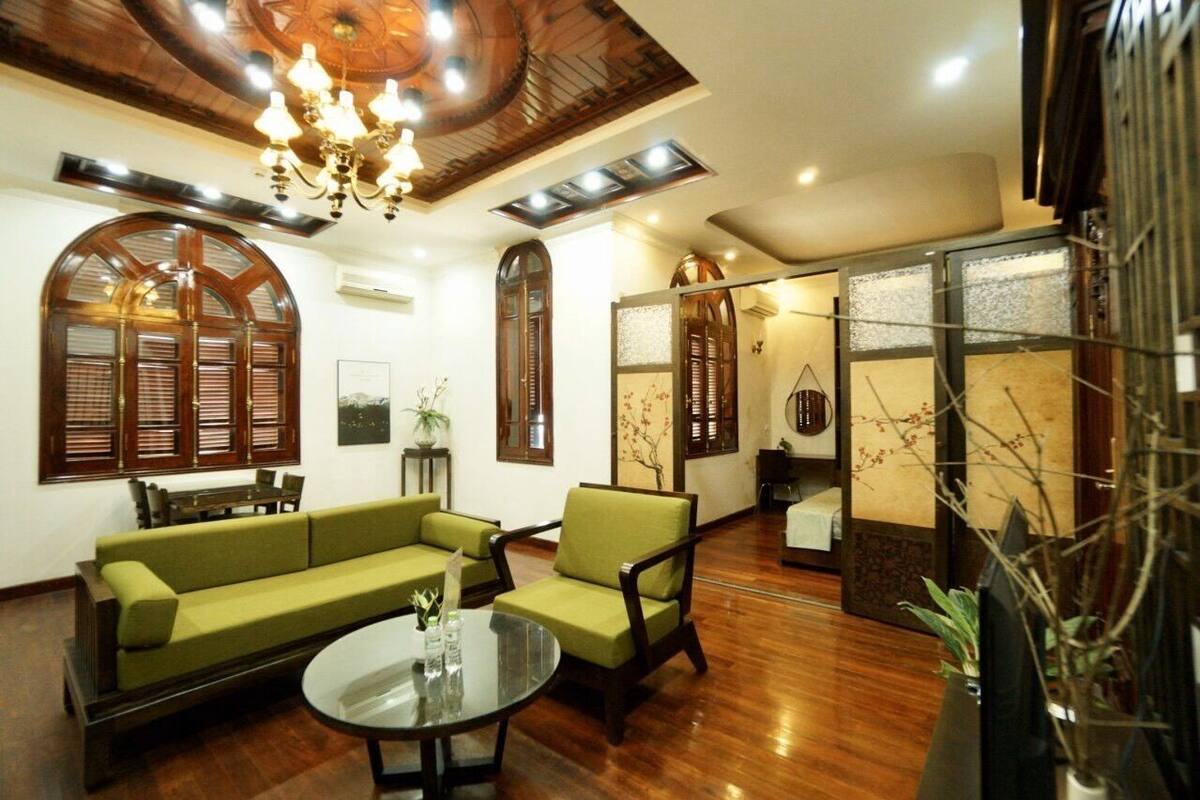 Basic Apartment, 1 Bedroom, Pool Access, Garden View | Living room