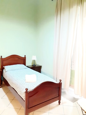 2 quartos, ferros/tábuas de passar roupa, Wi-Fi de cortesia