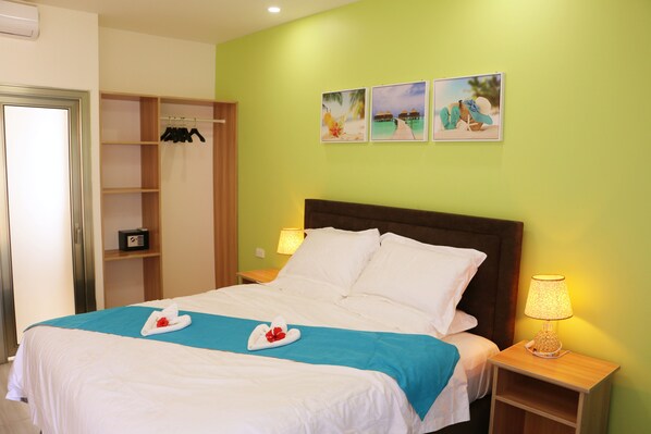 In-room safe, desk, blackout curtains, soundproofing - Nadi Fancy Hotel (Nadi)