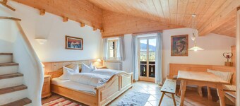 Cosy Apartment "Seekaralm" with Balcony, Garden & Wi-Fi