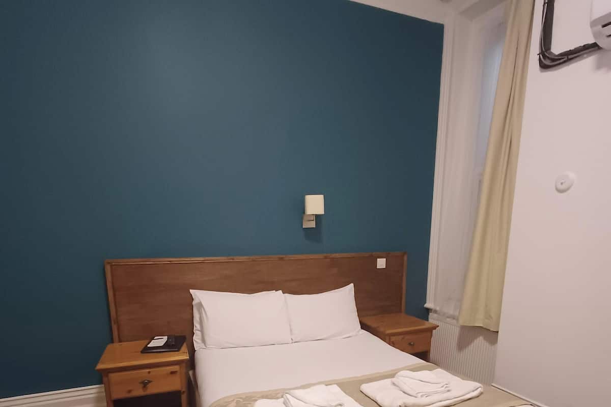 Standard-huone | Työpöytä, kannettavalle tietokoneelle sopiva työtila