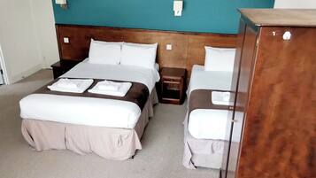 Desk, laptop workspace, iron/ironing board, free WiFi