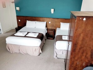 Desk, laptop workspace, iron/ironing board, free WiFi
