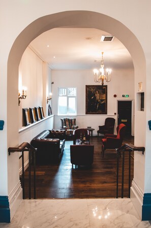 Reception - Keppel's Head Hotel (Portsmouth)