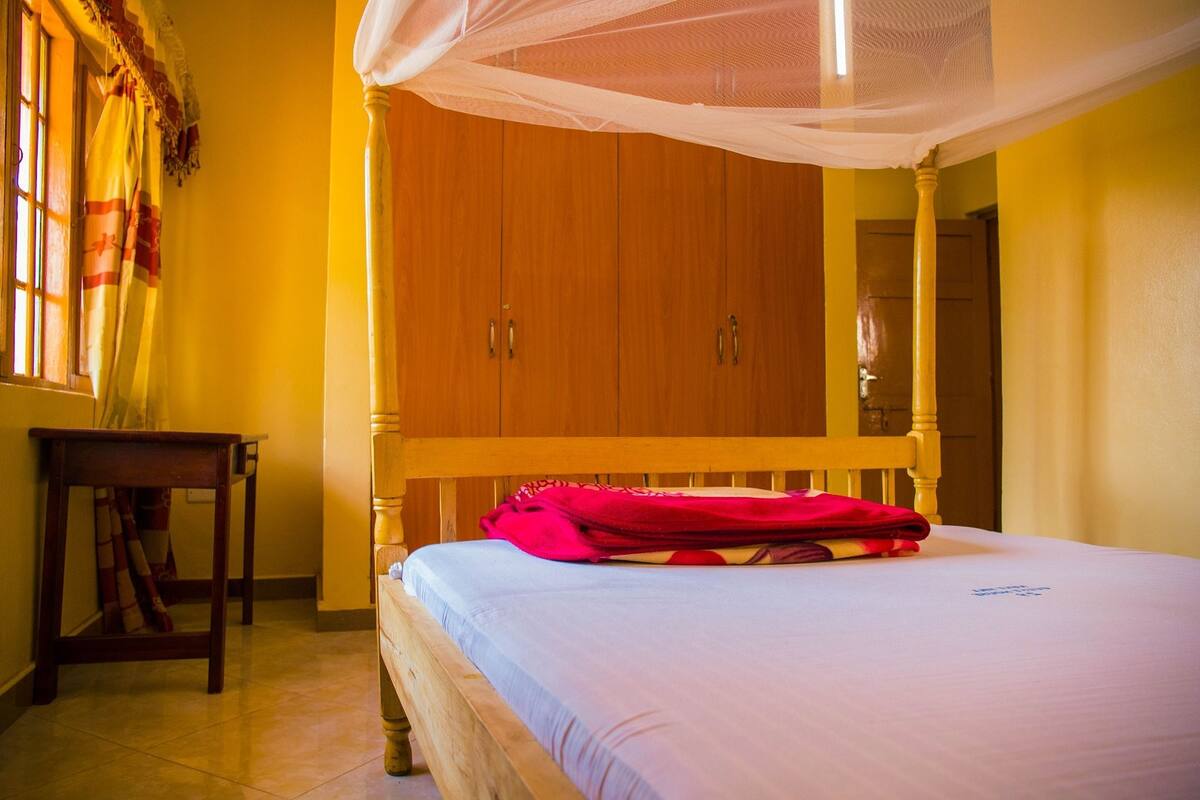 Standard Double Room, 1 Double Bed | 1 bedroom, bed sheets