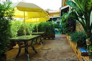 Dining - Kenthill Guest House (Jinja)