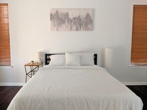 4 bedrooms, desk, iron/ironing board, free WiFi