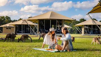 Paperbark Glamping Tent | Bed sheets