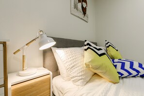 City Apartment, 2 Bedrooms, City View | 2 bedrooms, free WiFi, bed sheets - A Comfy Spot Adjacent to Sky Tower 12C (Auckland)