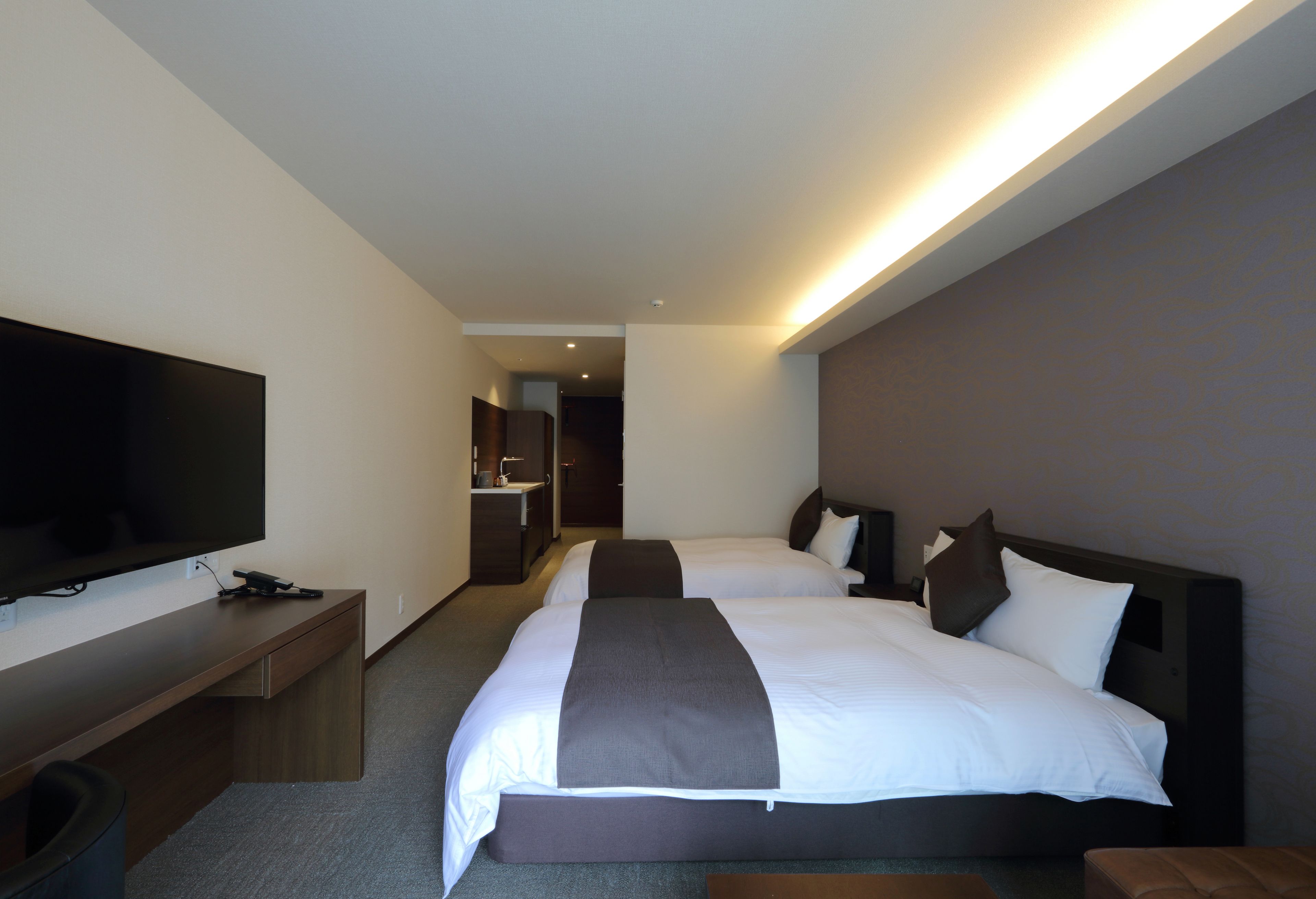 Suite junior | Escritorio, wifi gratis y ropa de cama 