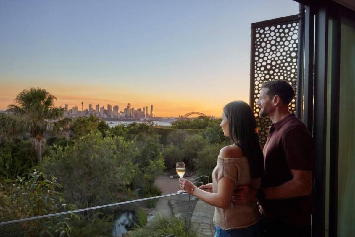 Harbour View Room with Breakfast & Zoo Admission | Water view
