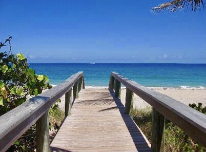 Coastal home only 5 minutes from the beach!
