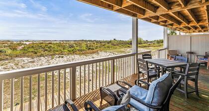 Oceanfront St Helena Island Condo w/ Beach Access!