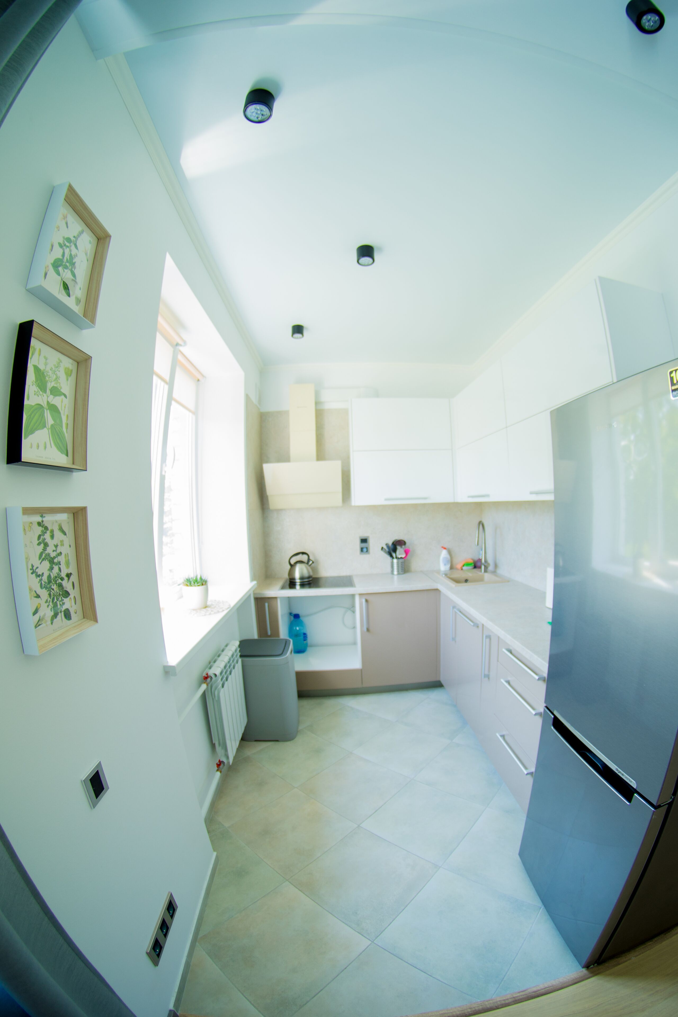 Refrigerador, horno, parrilla de estufa y lavavajillas 