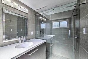 Free toiletries, hair dryer, towels