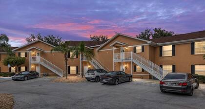 Minium At Lakeside Golf & Cc - Unit 104 3 Bedroom Apts by RedAwning