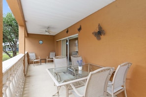 Apartment, 3 Bedrooms | Outdoor dining - Minium At Lakeside Golf & Cc - Unit 104 3 Bedroom Apts by RedAwning (Inverness)
