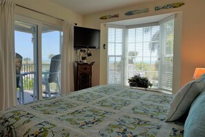 2 bedrooms, iron/ironing board, free WiFi, bed sheets - Nicely Decorated Villa Great location, Great View waiting for you! B3712A (Cape Haze)