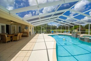 House, 4 Bedrooms | Pool - Spacious Modern Pool Home, Family & Golf Trips - 4727 4 Bedroom Home by RedAwning (Inverness)