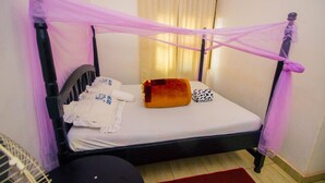 1 bedroom, WiFi (free), bed sheets - Nice Guest House (Jinja)