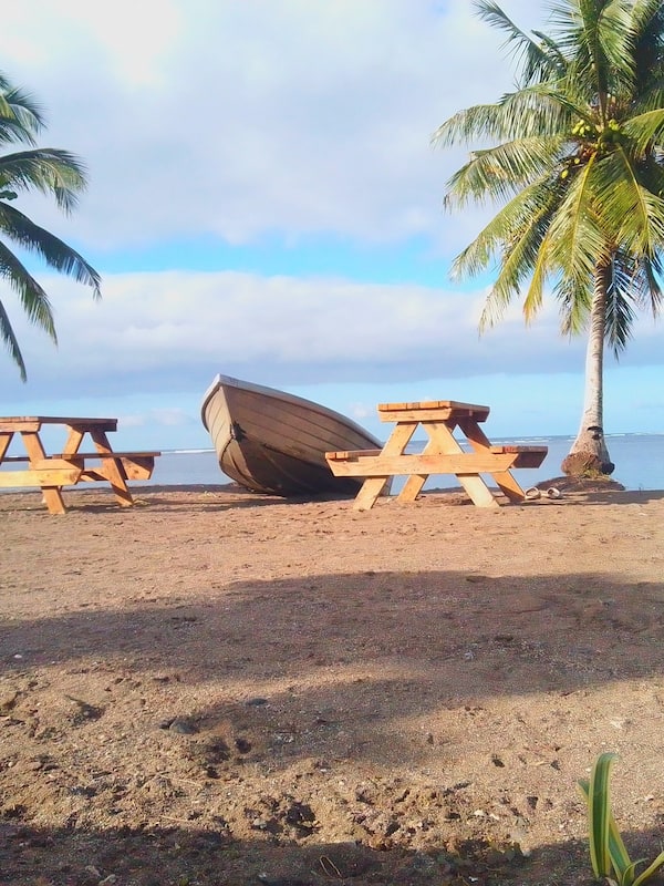 Spiaggia privata, sabbia scura, snorkeling, surf
