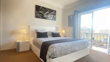 1 bedroom, in-room safe, desk, iron/ironing board