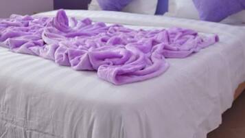 Kamar Deluks | Wi-Fi gratis dan seprai linen