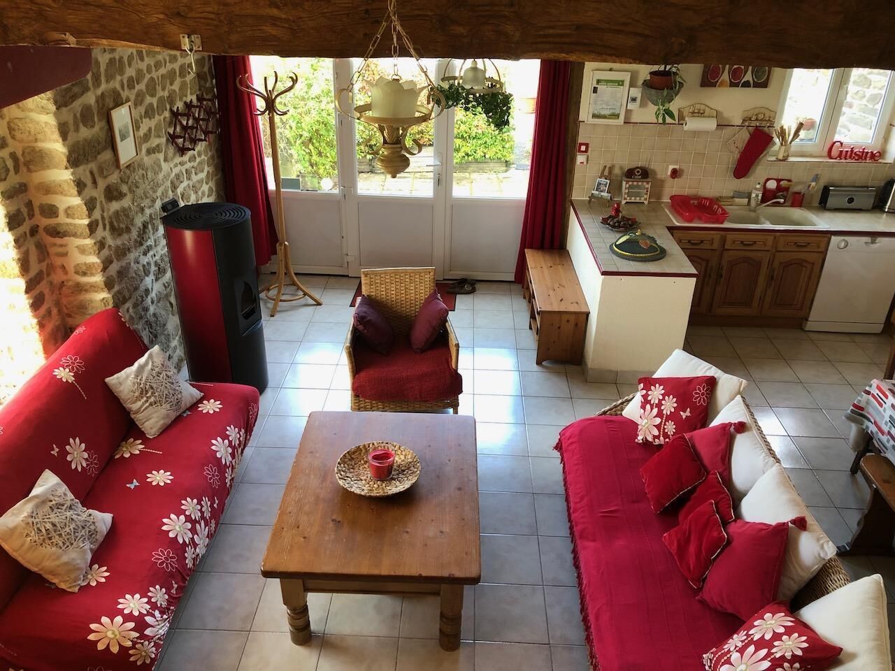 Télévision, cheminée