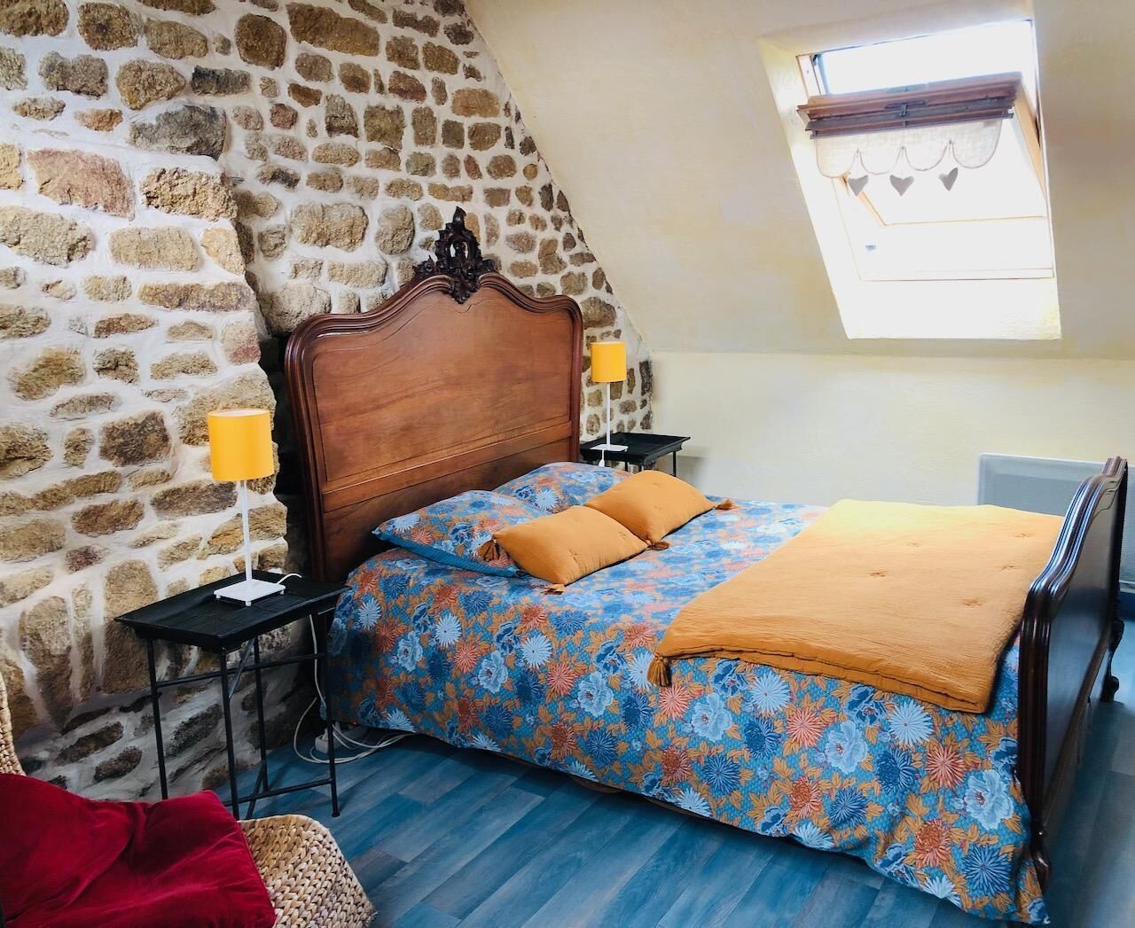 3 chambres, fer et planche à repasser, Wi-Fi, draps fournis