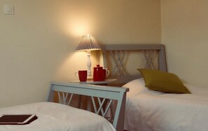 3 quartos, ferros/tábuas de passar roupa, Wi-Fi, roupa de cama