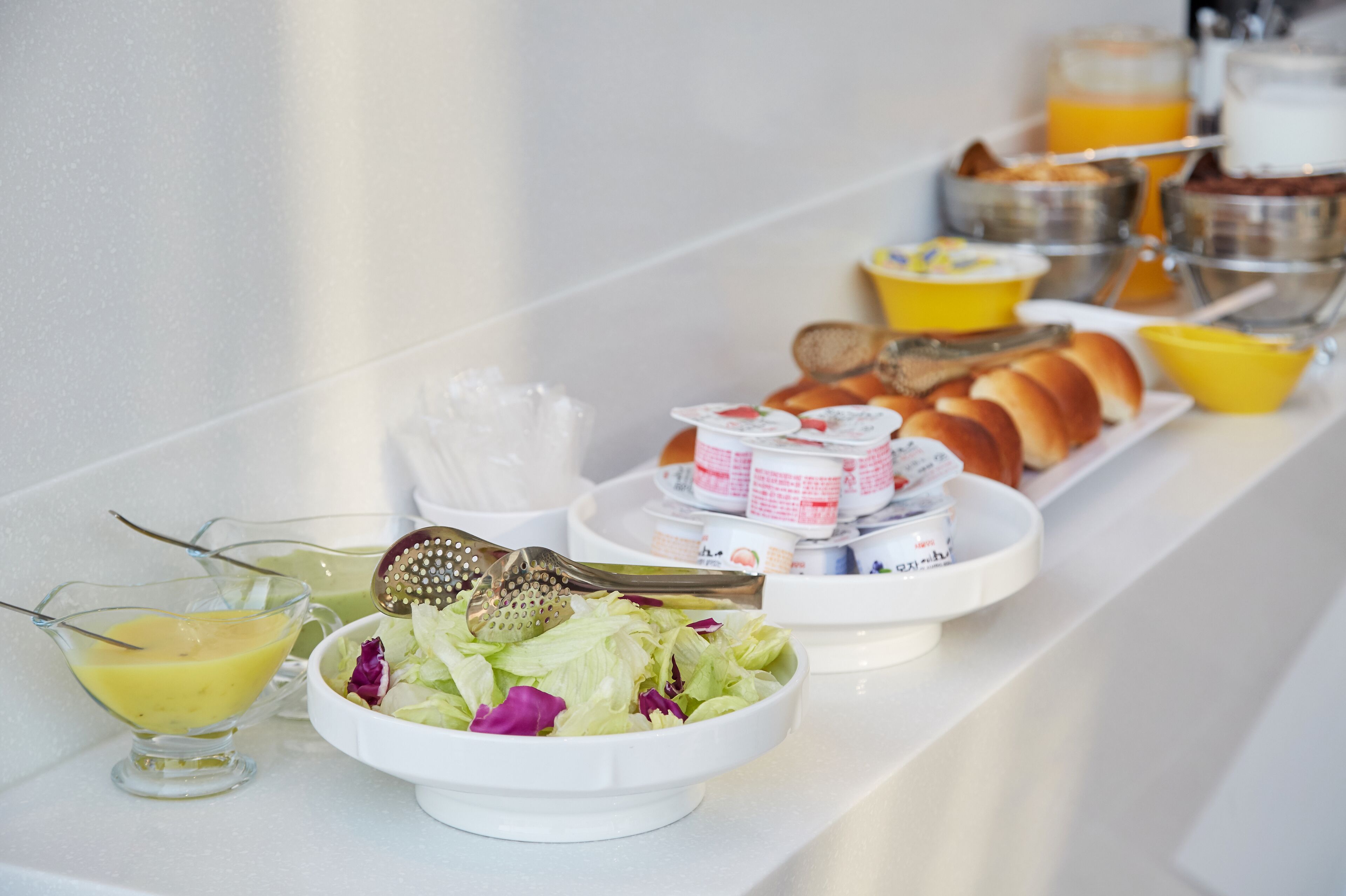 daily buffet breakfast (krw 10000 per person)