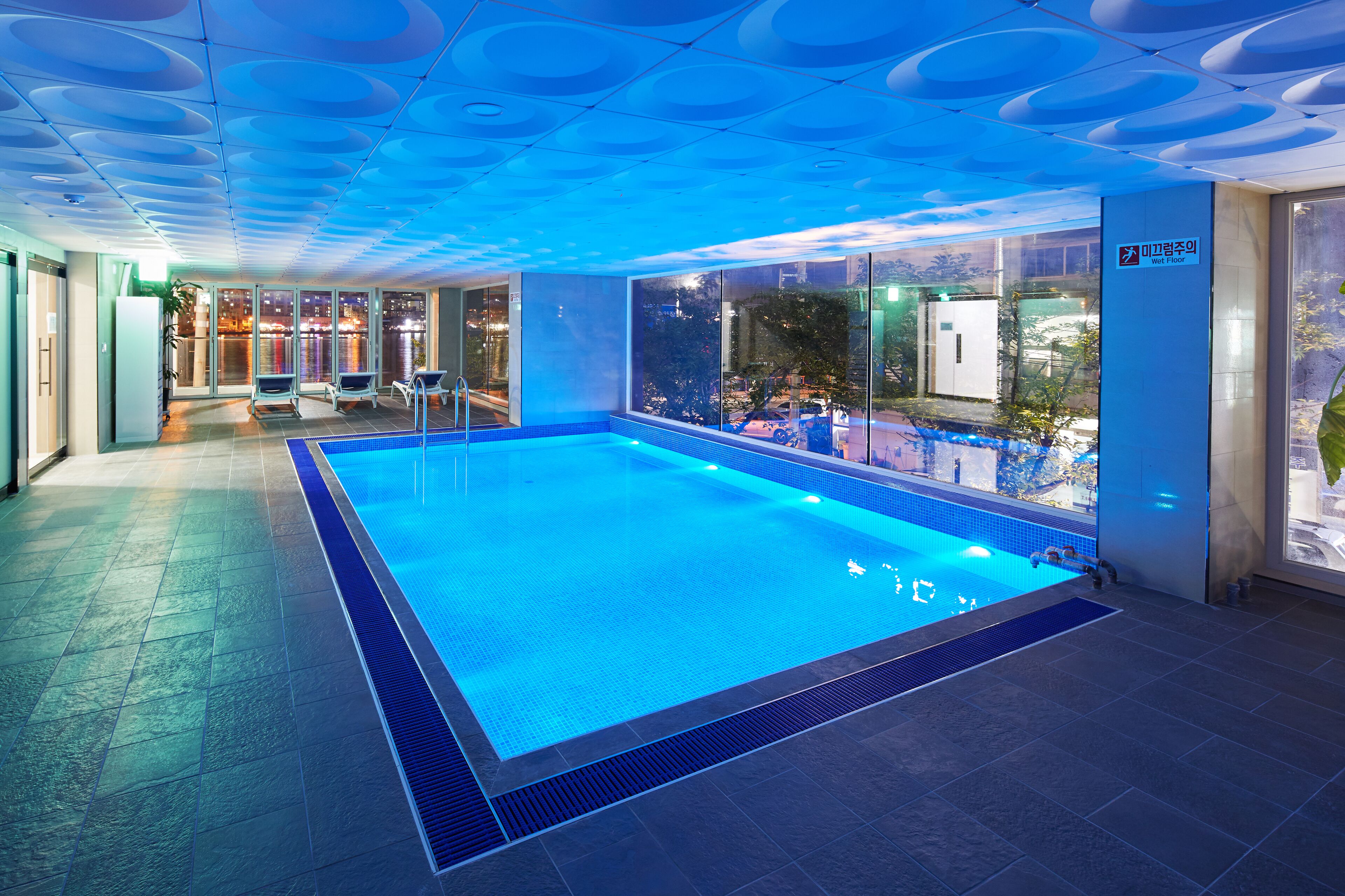 indoor pool, outdoor pool
