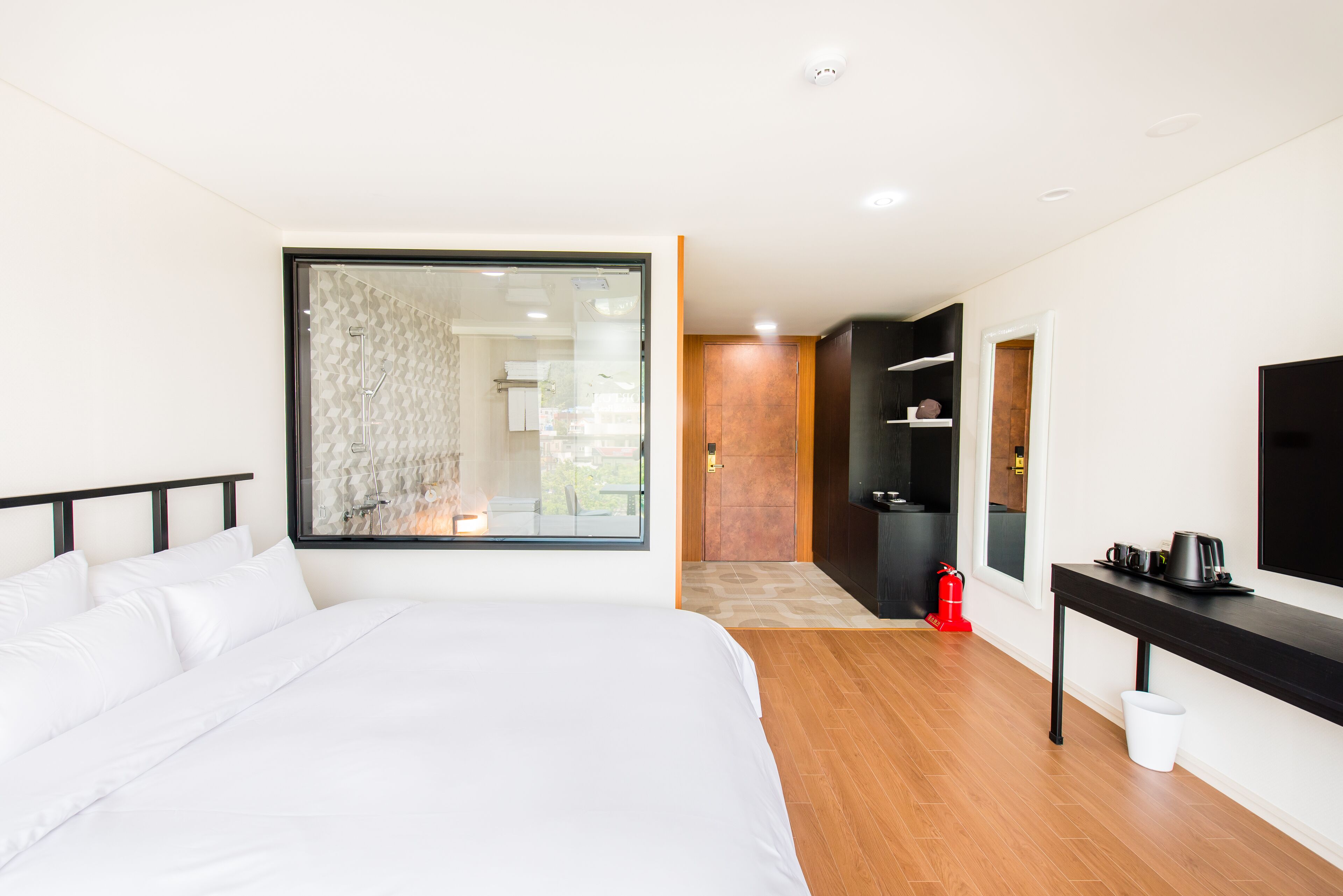 standard double room | 1 bedroom, blackout curtains, iron/ironing board, free wifi