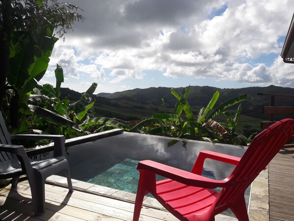 Outdoor pool, an infinity pool