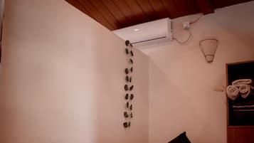 Salas de tratamiento para parejas, un sauna, una bañera de hidromasaje