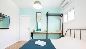 Apartamento standard, vista para a cidade | Roupas de cama premium