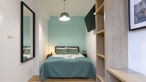 Apartamento standard, vista para a cidade | Roupas de cama premium
